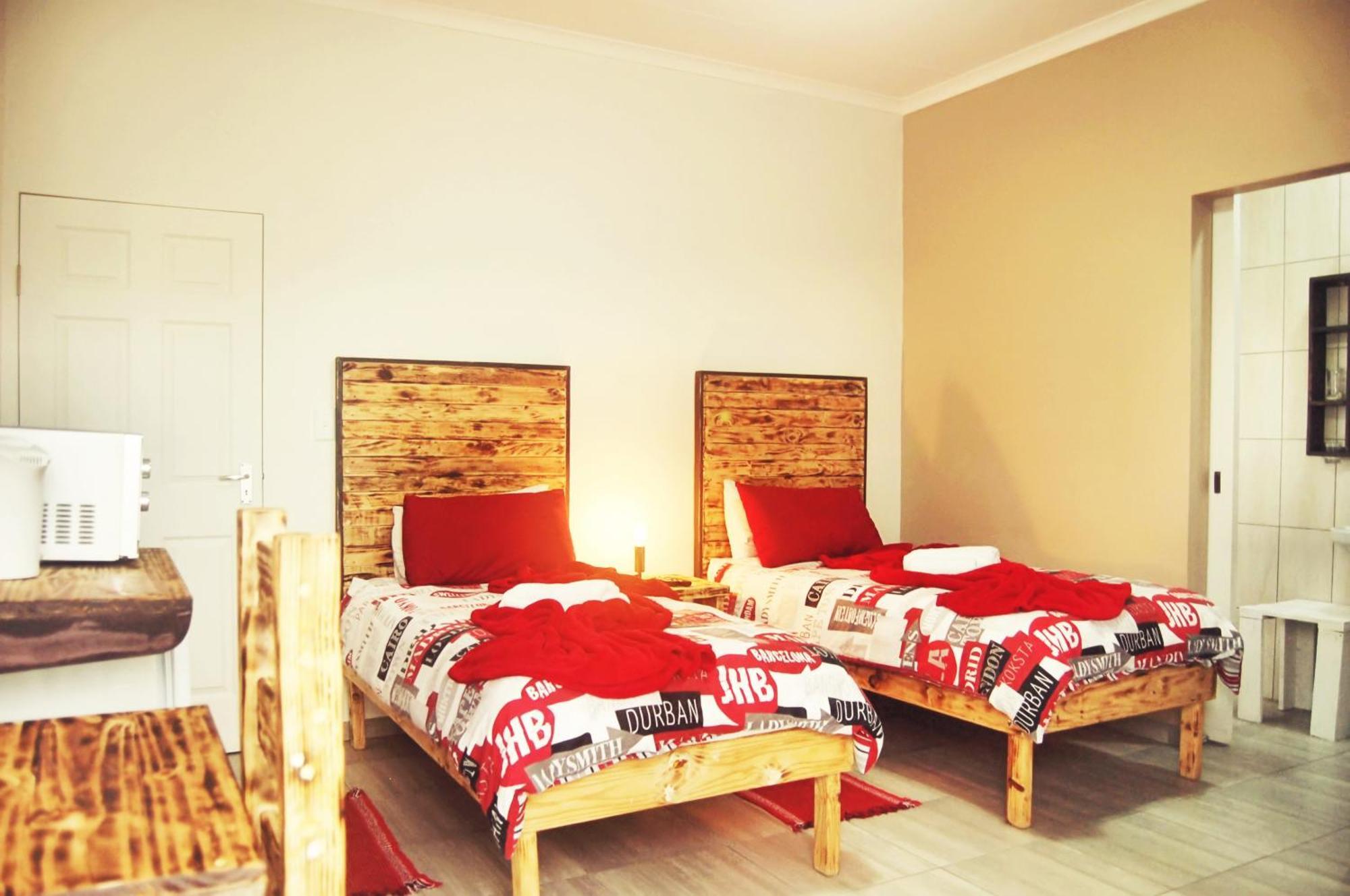 La Casetta Bed & Breakfast Swakopmund Bagian luar foto