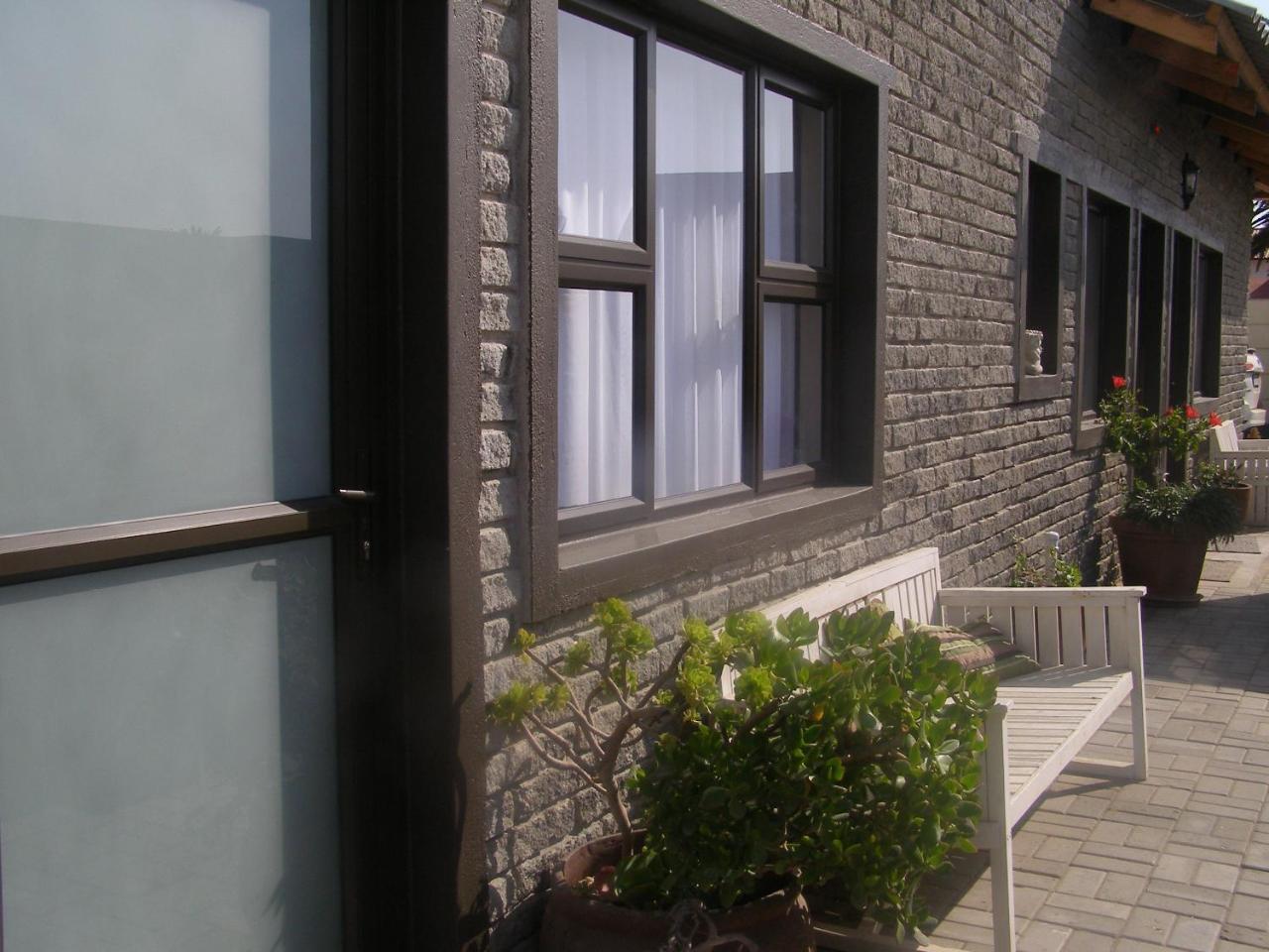La Casetta Bed & Breakfast Swakopmund Bagian luar foto